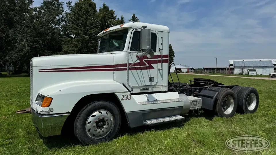1997 Freightliner FLD120 Conventional Truck without Sleeper