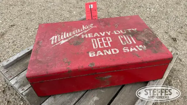 Milwaukee portable band saw