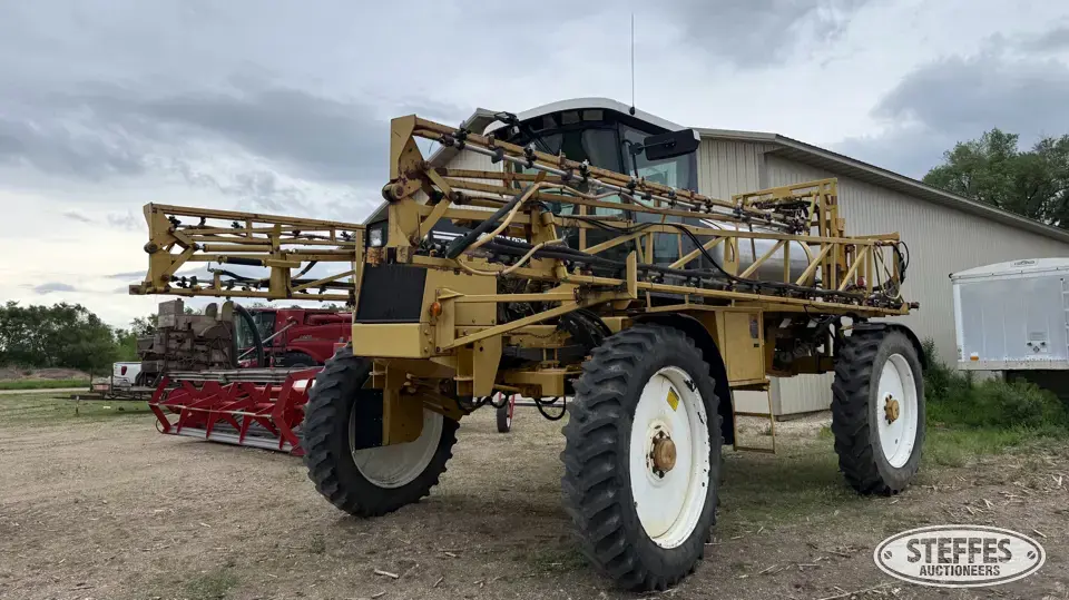 1999 AgChem RoGator 854 Self-Propelled Sprayer