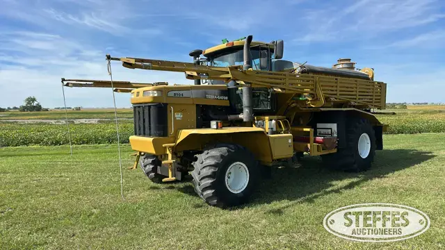 Ag-Chem Terra-Gator 8104