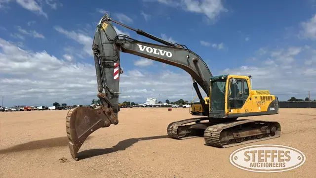 2005 Volvo EC240B LC
