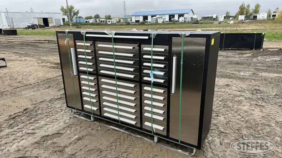 Steelman 9FT-34D-02 Storage and Bench