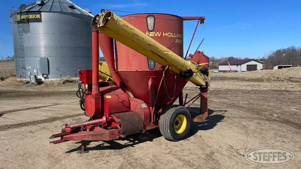 New Holland 355 Forage Processing
