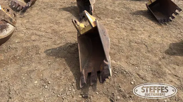 Hensley loader backhoe frost bucket