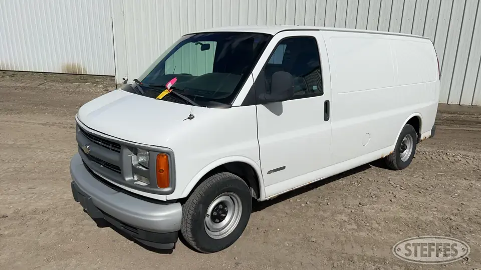 2002 Chevrolet Express 1500 Van