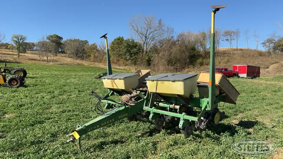 John Deere 7000 Less Than 12 Row Planter