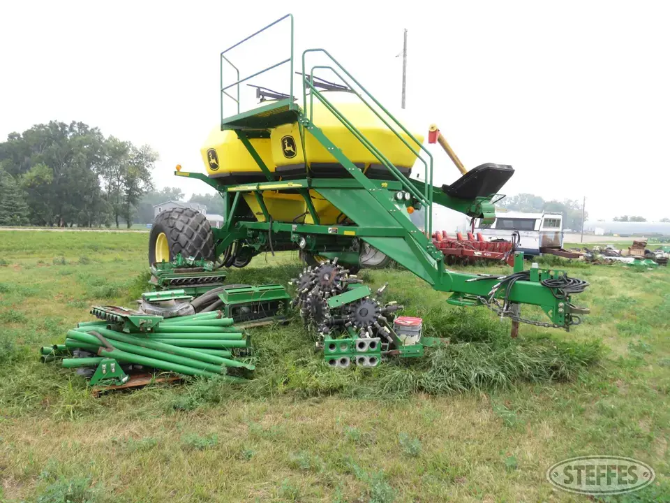 John Deere 1910 Commodity Cart