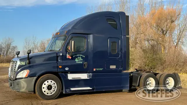 2015 Freightliner Cascadia 125