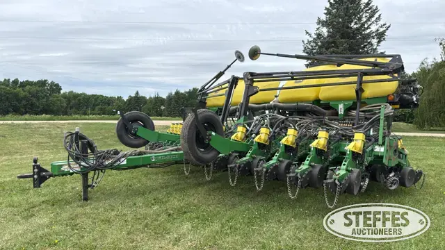 Shop-built bulk fill planter