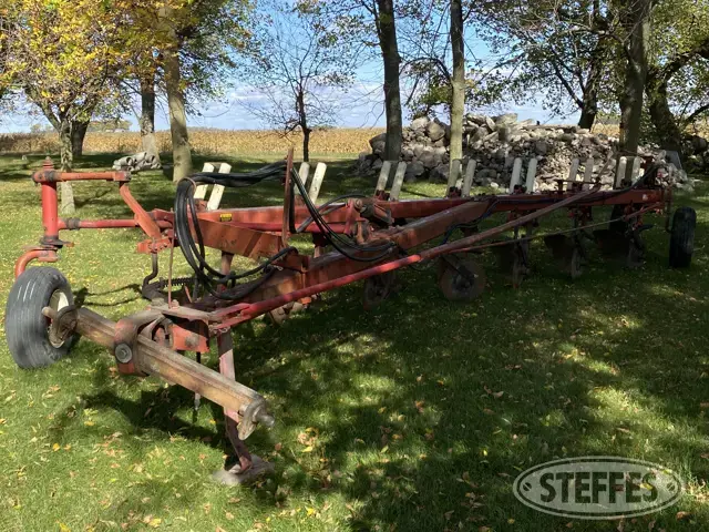 International 720