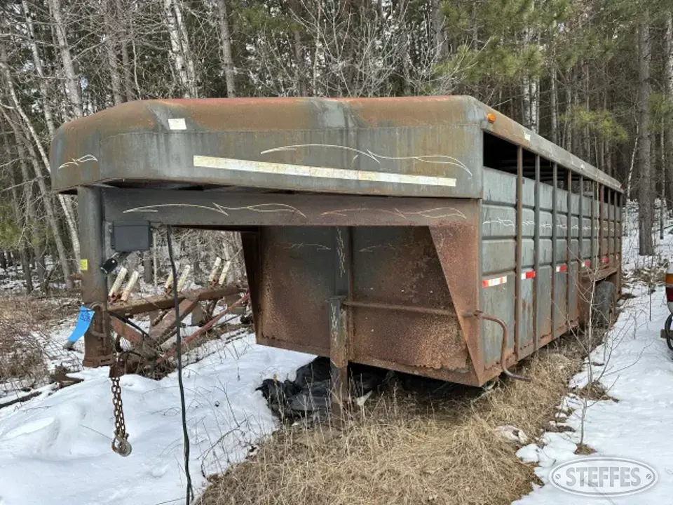 Elite Gooseneck Livestock Trailer