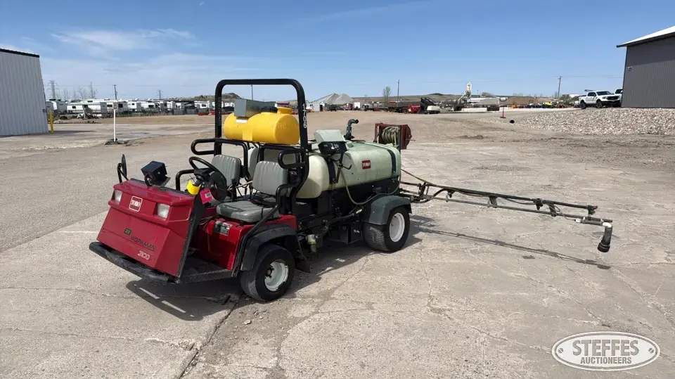 1998 Toro Workman 3100 Lawn Sprayers and Spreader