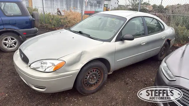 2005 Ford Taurus SE