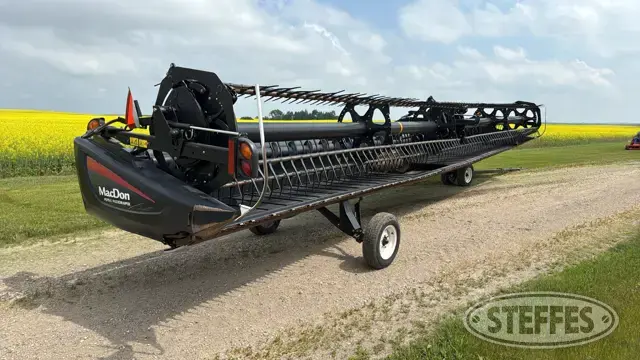 2015 MacDon FD75