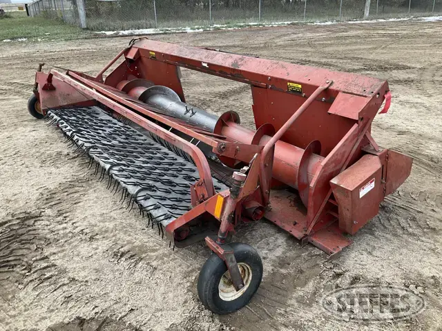 International 810