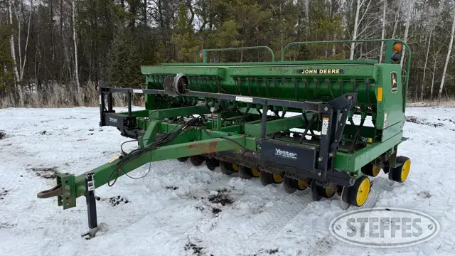 John Deere 750