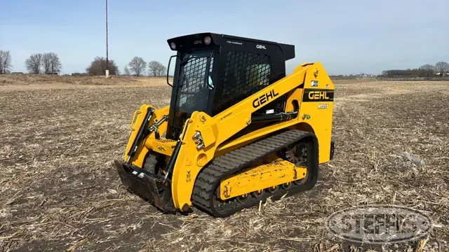 2023 Gehl RT215