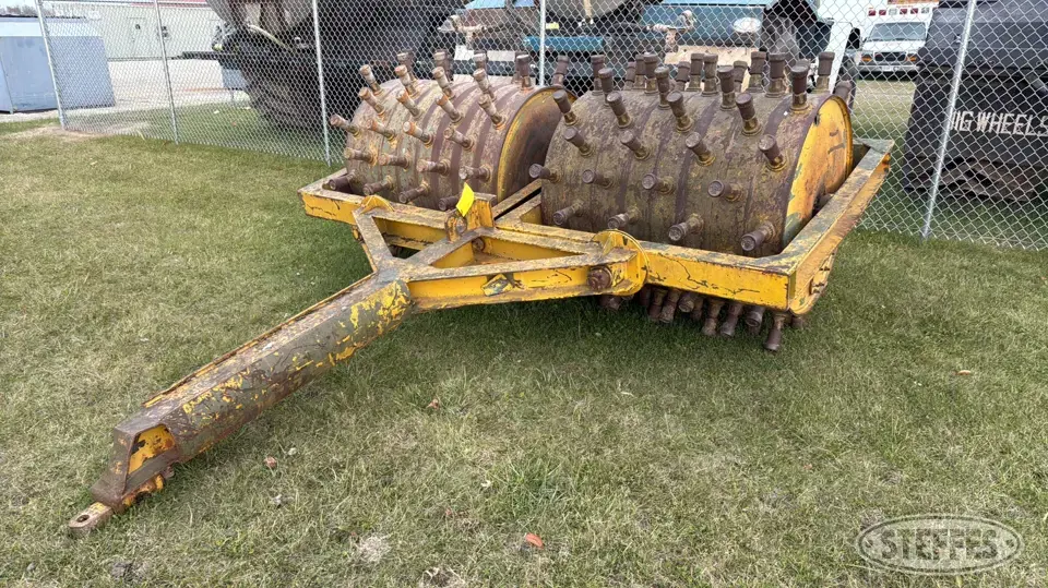 Sheepsfoot compactor Pull-Type Padfoot Compactor