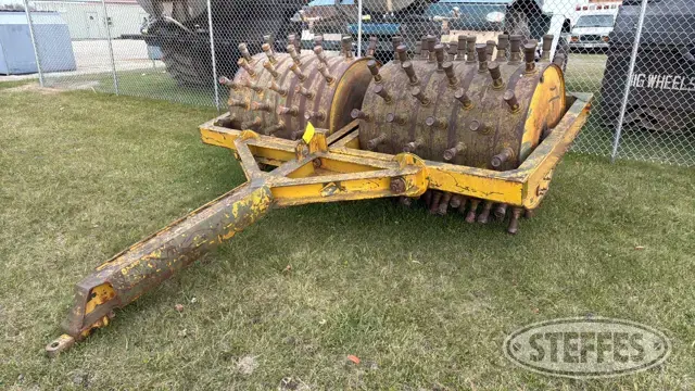 Sheepsfoot compactor