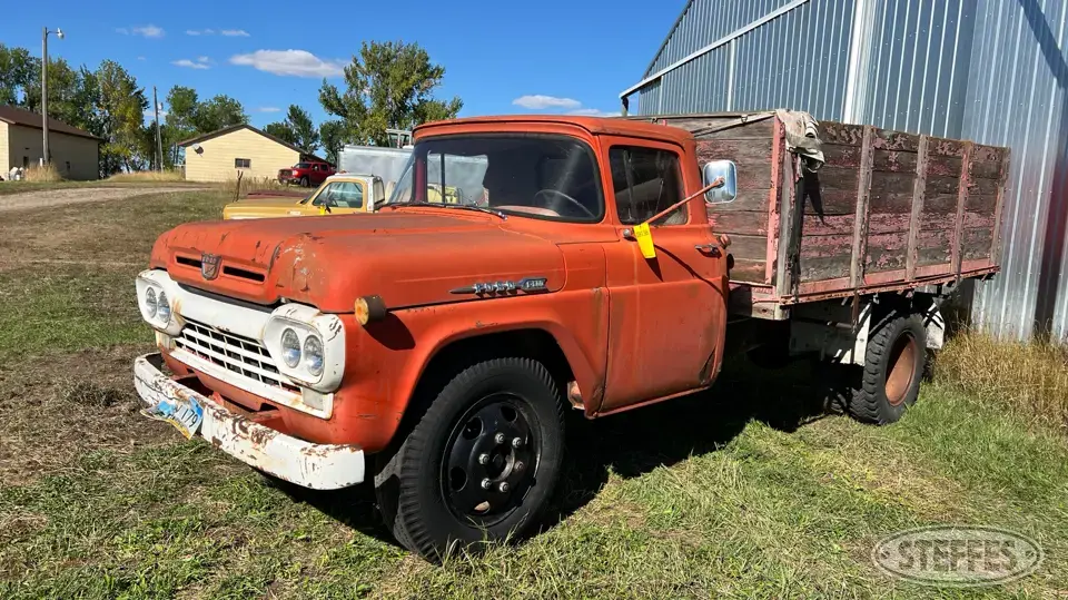 1960 Ford F600 Single Axle Boxed Truck