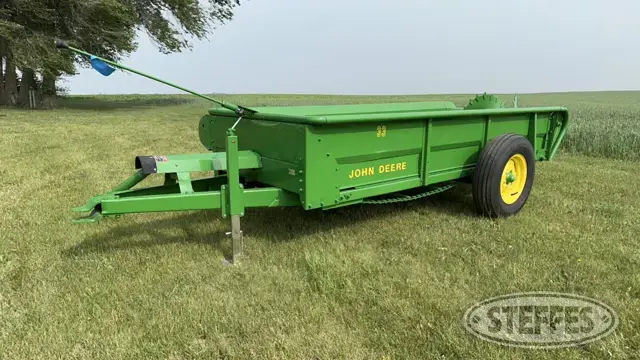 John Deere #33