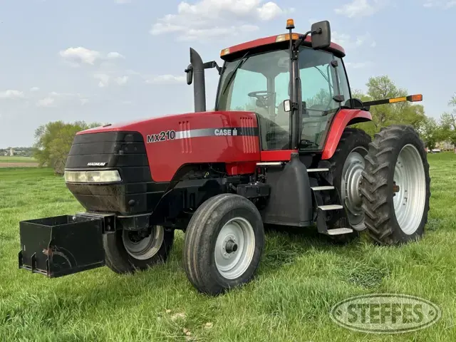 Case IH MX210