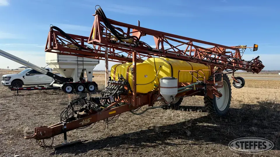 2006 H&S LPS-0132 Pull-Type Sprayer
