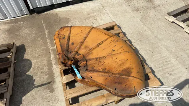 Minneapolis-Moline clamshell fenders