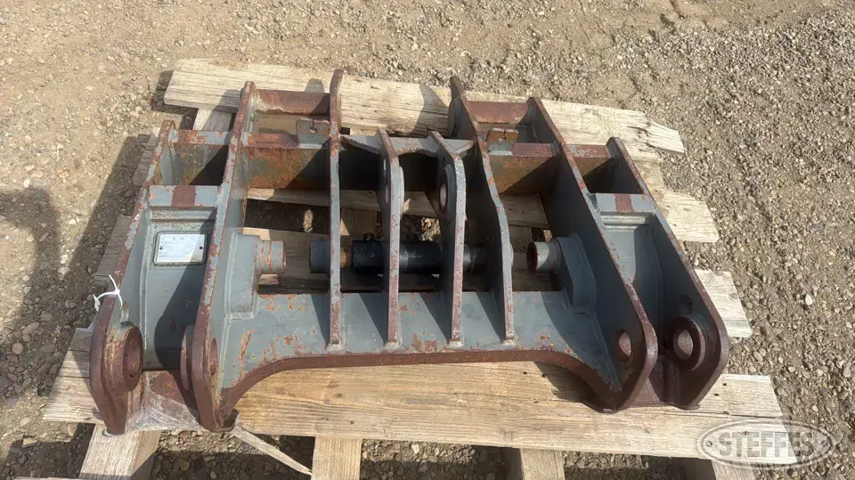 JRB WA200-5L Loader Attachment