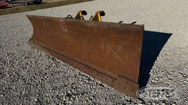 CAT wheel loader blade