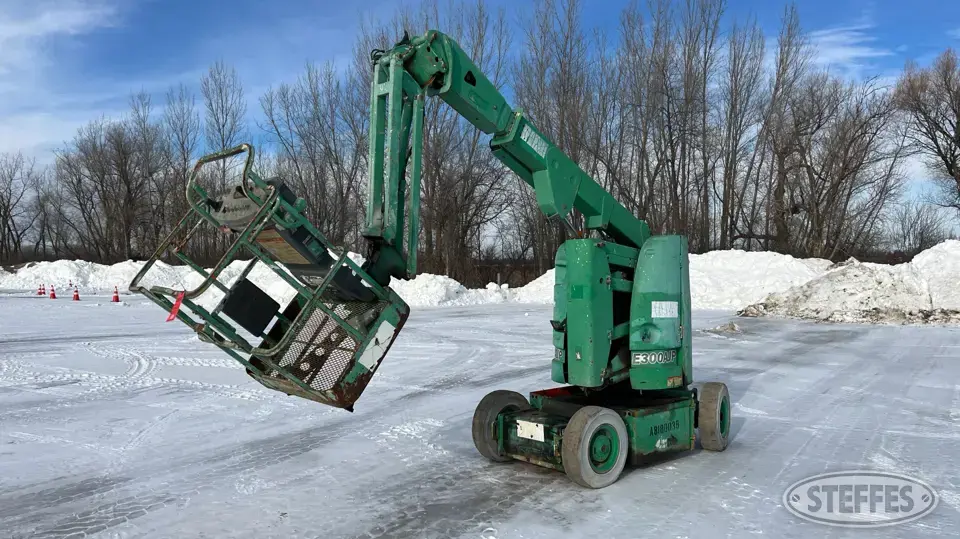 JLG E300AJP Boom Lift