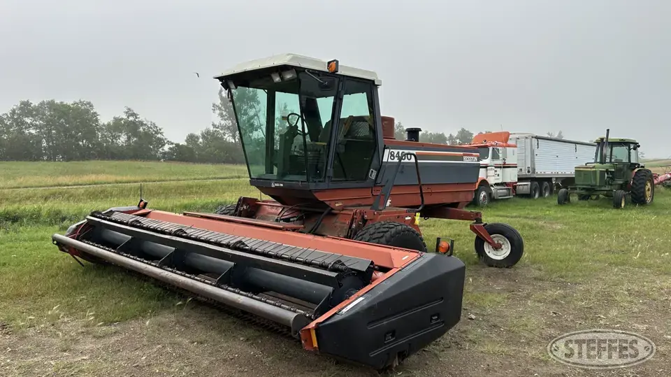 1994 Hesston 8400 Self-Propelled Windrower