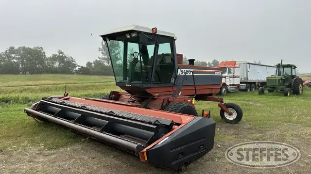 1994 Hesston 8400