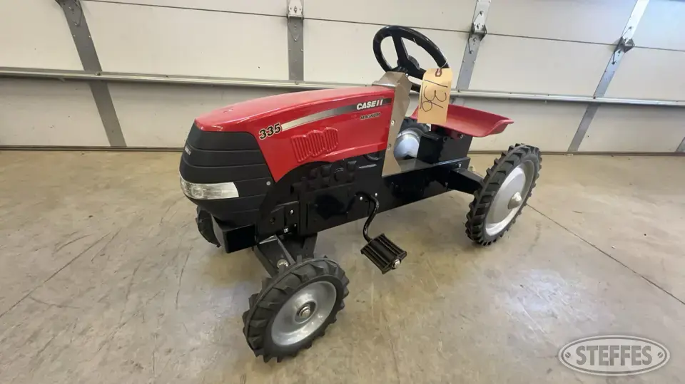 Case IH Magnum 335 Personal Property