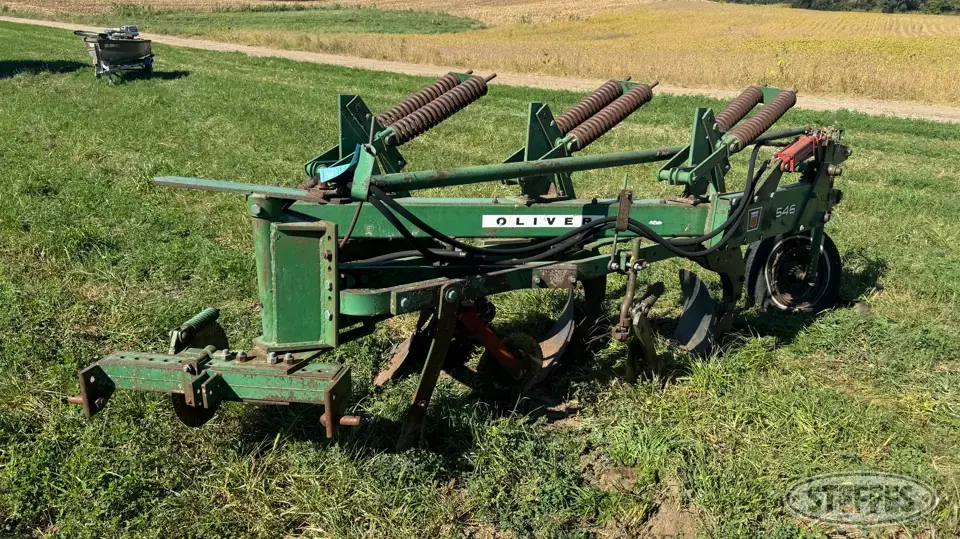 Oliver 546 Plow