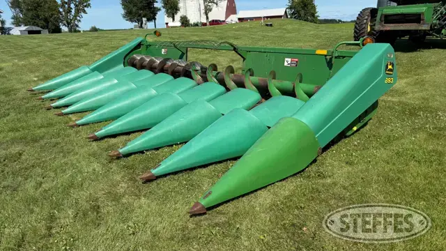 1996 John Deere 893