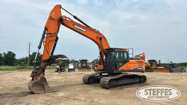 2022 Doosan DX255 LC-5