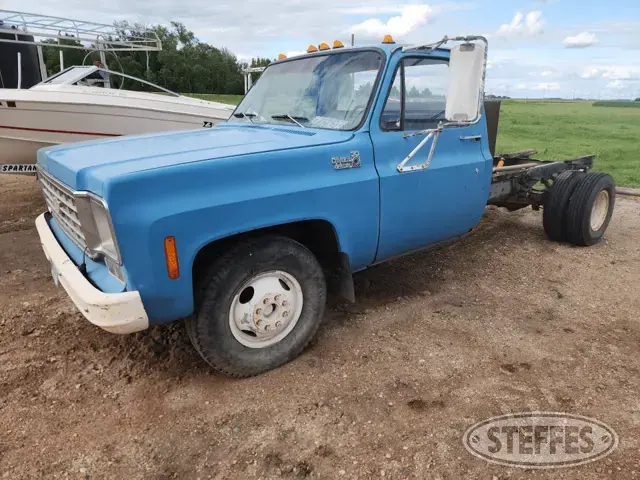 1976 Chevrolet Custom Deluxe 30