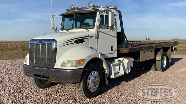 2008 Peterbilt 335