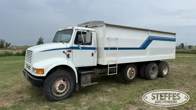 1990 International 7100