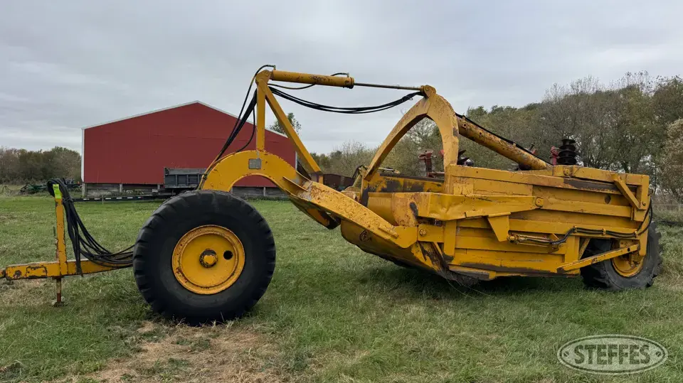 LeTourneau pull scraper