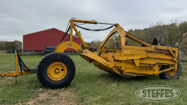 LeTourneau pull scraper