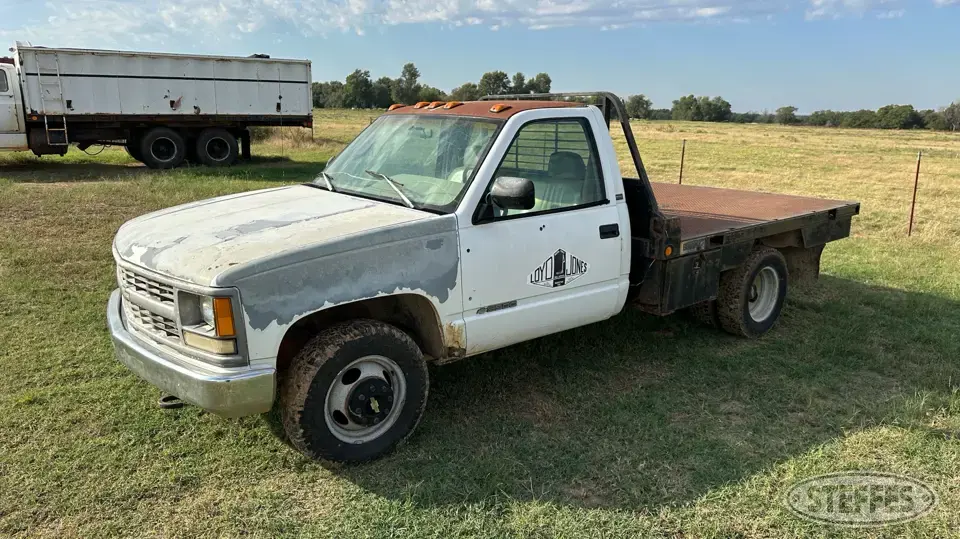 1995 Chevrolet 3500 Cheyenne Flatbed Truck