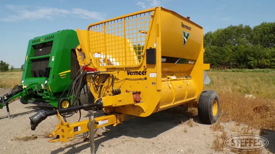Vermeer BPX9000 Bale Handling