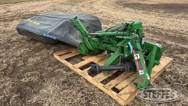 John Deere R240