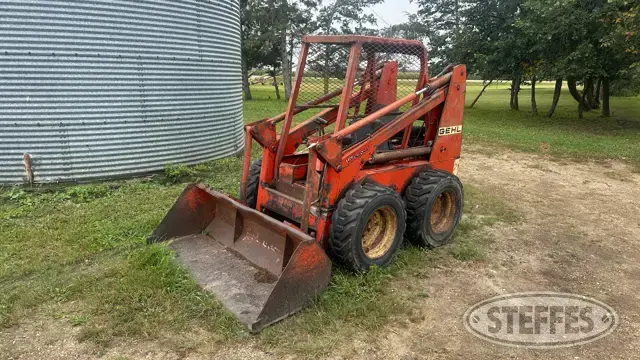 1976 Gehl HL4400