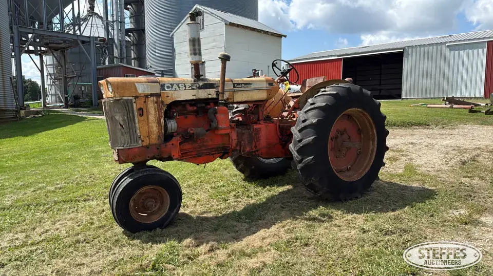 1962 Case 841 2WD Tractor