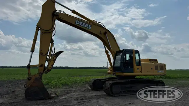 2006 John Deere 330C LC
