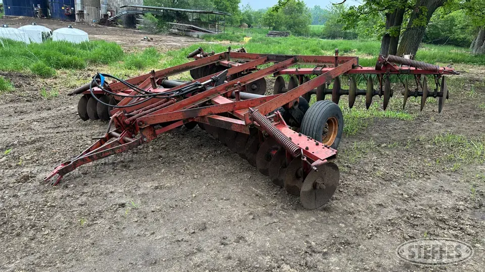 International 470 Disc