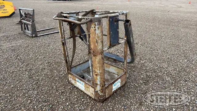 CM BT1